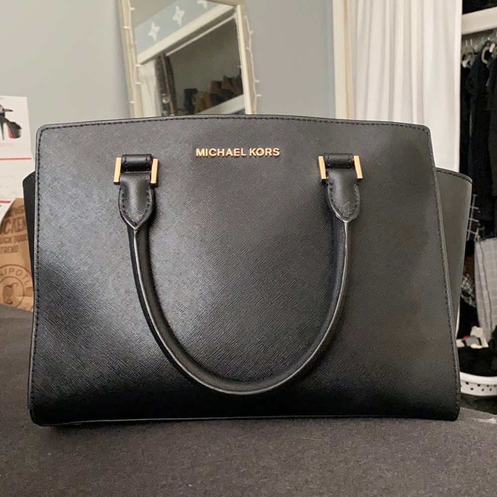 Michael Kors purse